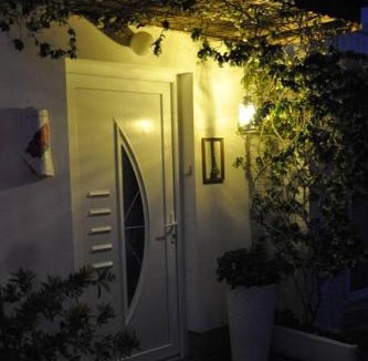 Banjol House | Little house Kućica