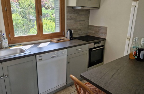 Viviers-du-Lac House | Little house of happiness, large garden, close to the lake. Breathtaking view.