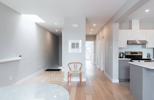 Little Italy Apartment | Little Italy - Montreal Contemporary Apartment