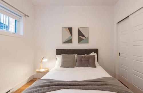 Little Italy Apartment | Little Italy Spacious 2 Bedroom Condo Free Parking