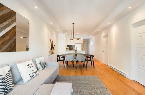 Little Italy Apartment | Little Italy Spacious 2 Bedroom Condo Free Parking