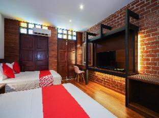 Durian Sebatang Hotel | Little Kampung Studio