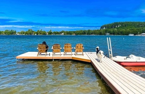 Lion's Head Cabin | Little Lake Lookout: Beach, Views, Dock, Dogs!