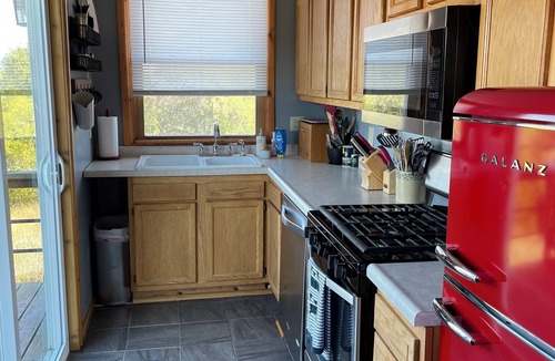 Lucas County Cabin | Little Lake Louise