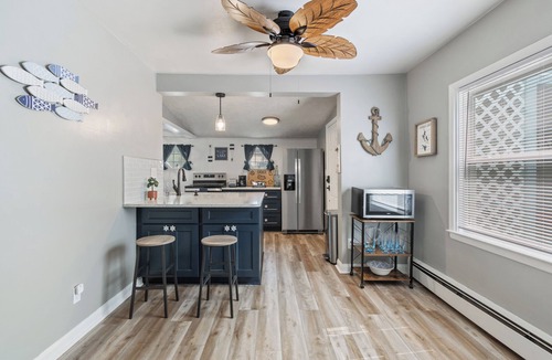 Portage Lakes Cottage | Little Lakefront Getaway on PLX