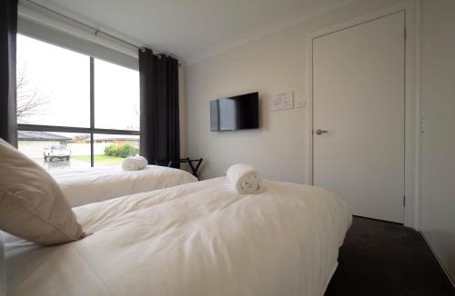 Dubbo Villa | Little Manhattan - Dubbo