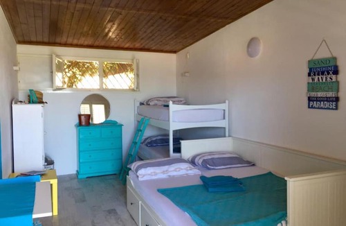 Seget Vranjica Apartment | little mediterranean holiday house with sea view