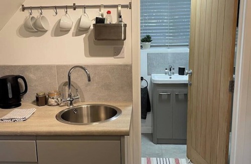 Harvington Apartment | Little Moat Studio