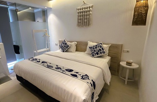 Babakan Ciamis Hotel | Little Mykonos