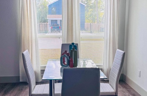 Northeast Houston House | Little Nyssa Home Away From Home