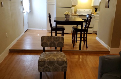 Springwoods Apartment | Little Oasis 1 BR 1 BA Washer/Dryer Pet Stays for Free !