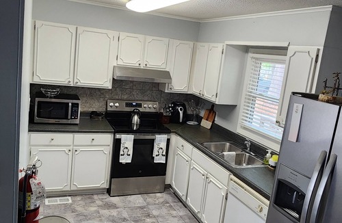 Northeast Raleigh House | Little Oasis:4BR/2BA .Close to Downtown. handicap-friendly