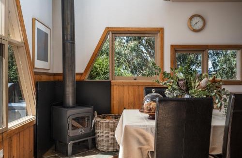 Porepunkah House | Little Olive Cabin