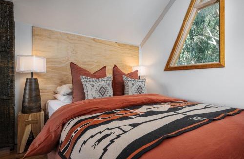 Porepunkah House | Little Olive Cabin