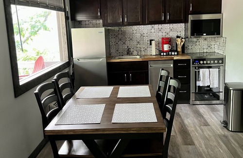 Branson Cabin | Little Owl Cabin #10 - Sleeps 6. Resort Pool&Spa, Fire Pit. SDC 1 mi. Dogs ok!