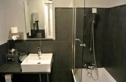 Thiers Hotel | Little Palace