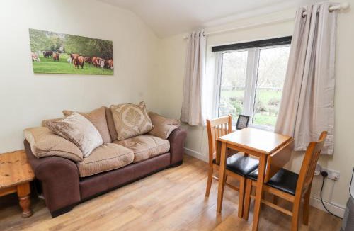 Hendrerwydd House | Little Pandy Cottage