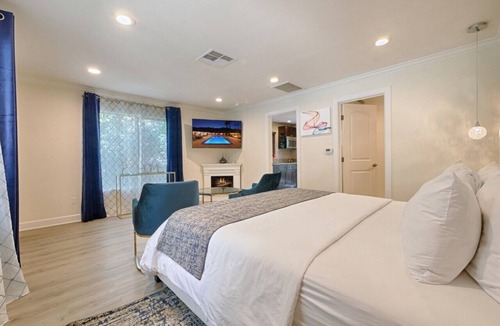 Tahquitz River Estates Hotel | Little Paradise Hotel