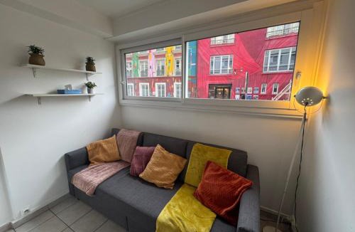 Pere Lachaise Apartment | Little Parisian Hideaway for Two - Smart City Base