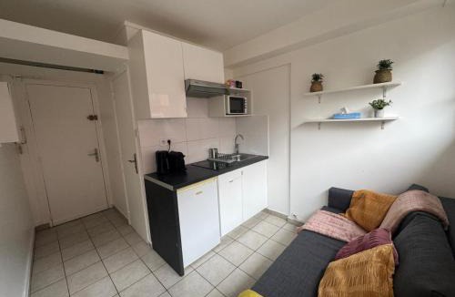 Pere Lachaise Apartment | Little Parisian Hideaway for Two - Smart City Base