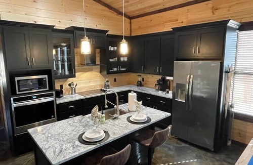 Broken Bow Cabin | Little Peace of Heaven Cabin is ⭐️⭐️⭐️⭐️⭐️