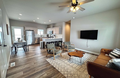 Pinedale House | Little Peaks