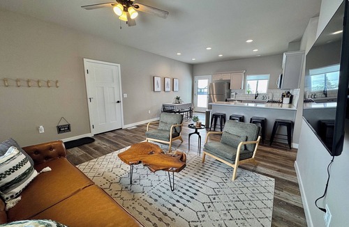 Pinedale House | Little Peaks