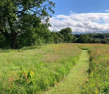 Overton-on-dee House | Little Pentre Barn with cozy logburner