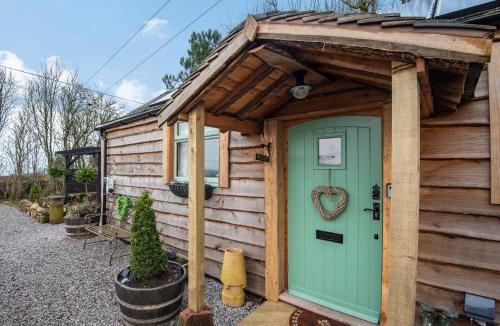 Tunstall House | Little Pines Lodge