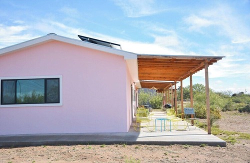 Marfa Cabin | Little Pink Casa Summ