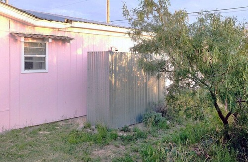 Marfa Cabin | Little Pink Casa Summ