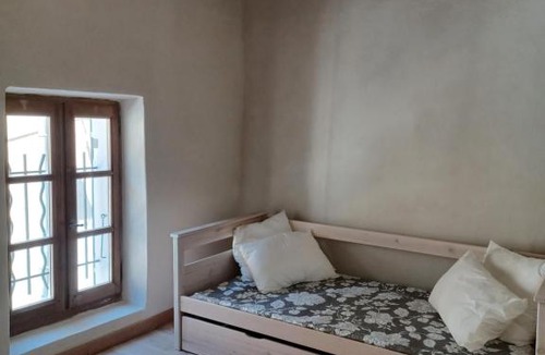 Valreas House | LITTLE PINK HOUSE