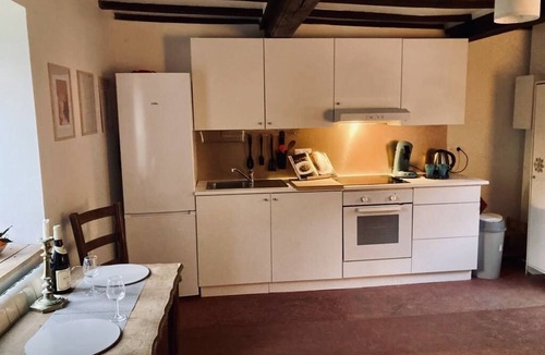 Quarre-les-Tombes House | Little Poet's House