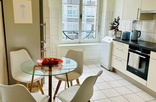 Wilson Apartment | Little President Geneva Lake View