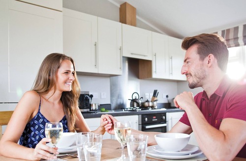 Cardeston Ski Chalet | Little Red Heart Lake View