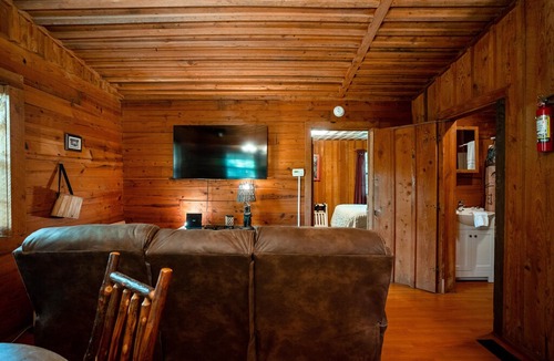 Heber Springs Cabin | Little Red River Waterfront Cabin for a perfect fishing getaway!