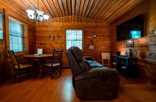 Heber Springs Cabin | Little Red River Waterfront Cabin for a perfect fishing getaway!