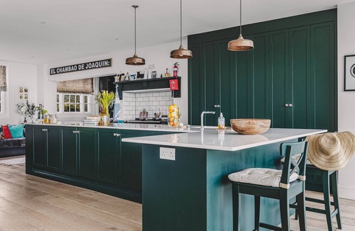 Dartmouth House | Little Redlap in Dartmouth