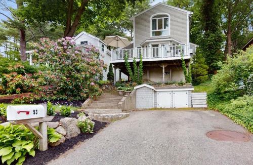 Gloucester House | Little River Retreat