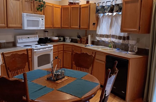 Spruce Pine House | little round house