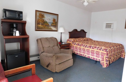 Murfreesboro Hotel | Little Shamrock Motel A1