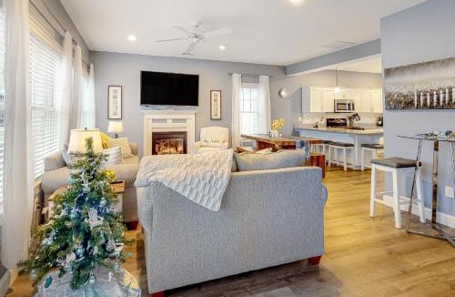 Arundel House | Little Spruce Cottage
