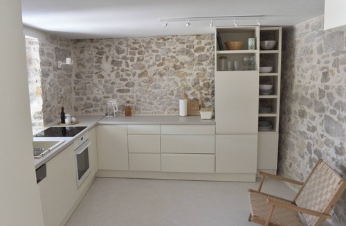 Velim House | Little Stone House With Swimming Pool Under The Tree