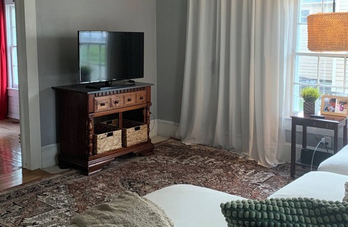 Edenton Cottage | Little Sugar Shack in Historic Cotton Mill