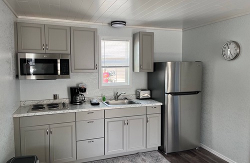 Lakeside Apartment | Little Ted's Cottages