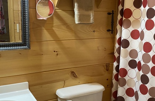 Holladay Cabin | Little Tracks Cabins