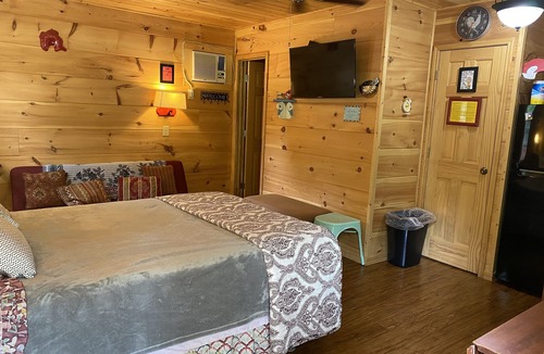Holladay Cabin | Little Tracks Cabins