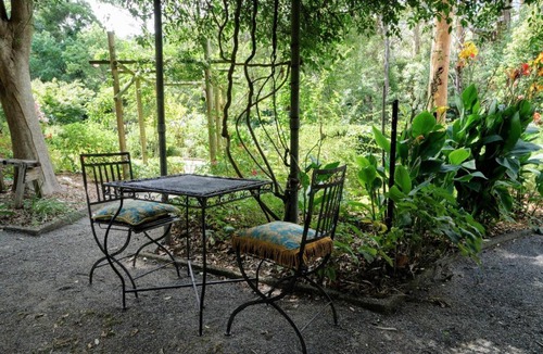 Tecoma House | Little Violet