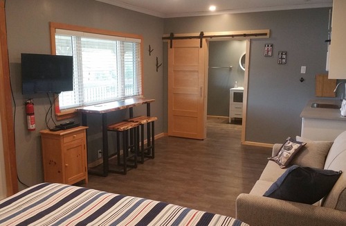 Twillingate Apartment | Little Wild Cove Suite dog friendly!