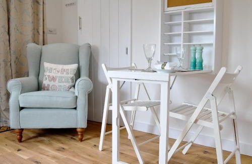 Lacey Green House | Little Willows